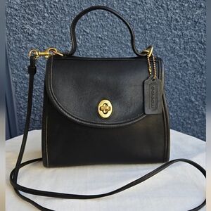 Coach Black Regina 1996